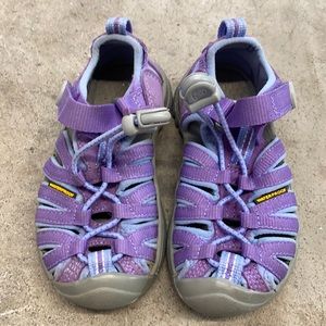 Kids Keen Sandals. Like new.
